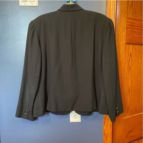 Elisabeth Blazer - Picture 2 of 3
